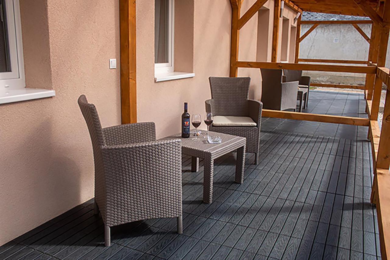 Sarvarlak Apartmanhaz Екстер'єр фото