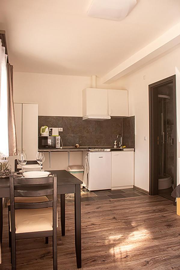 Sarvarlak Apartmanhaz Екстер'єр фото